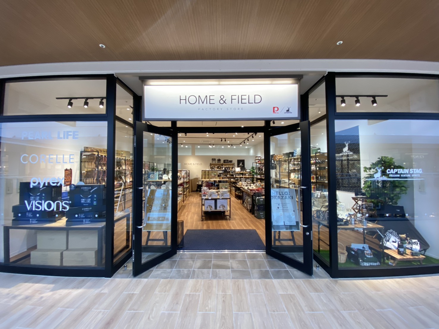HOME & FIELD FACTORY STORE �O��A�E�g���b�g�p�[�N����